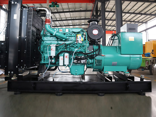 220KW東風康明(míng)斯發電機組 220KW東風康明斯發電機組